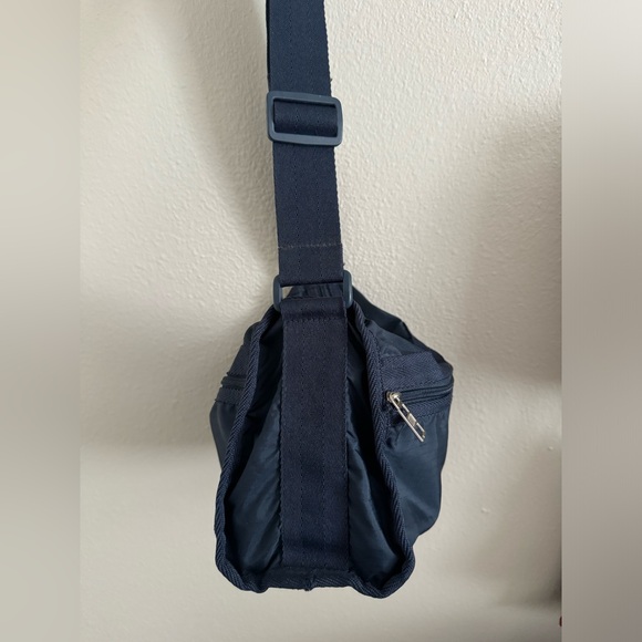 Hillard & Hanson Silver Hardware Navy Blue Adjustable Strap Purse - Picture 3 of 10